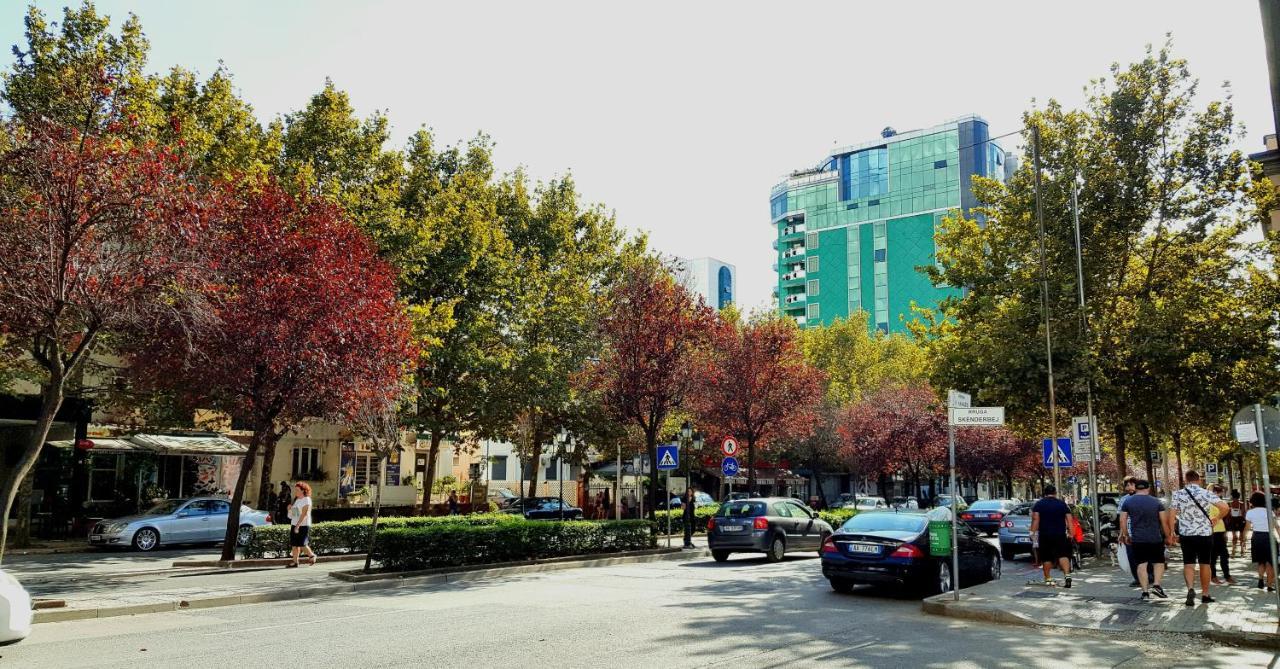 Traveler'S Place At Tirana City Centre Екстер'єр фото